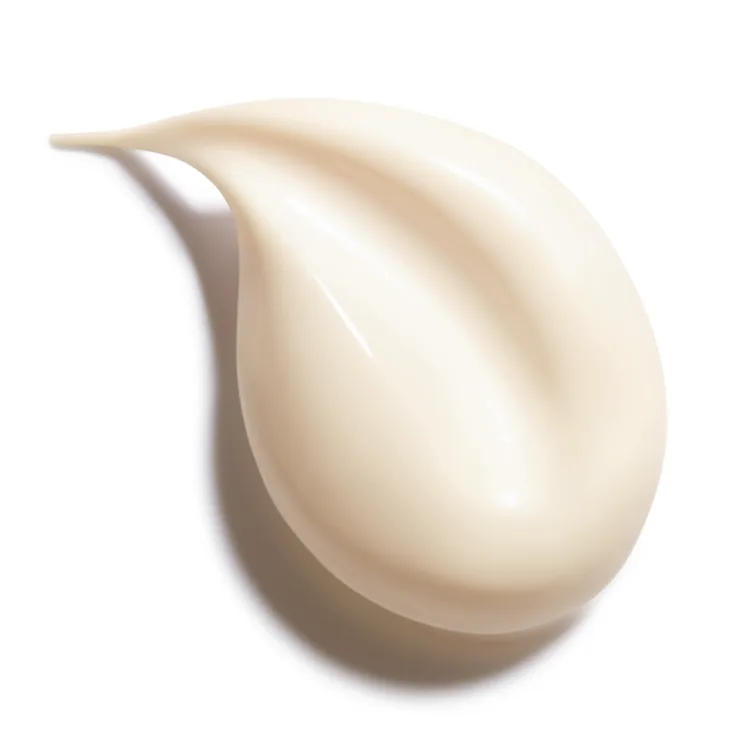 PEREMAJAAN DAN PERLINDUNGAN SEMPURNA PERLINDUNGAN MAKSIMAL DENGAN SPF 50