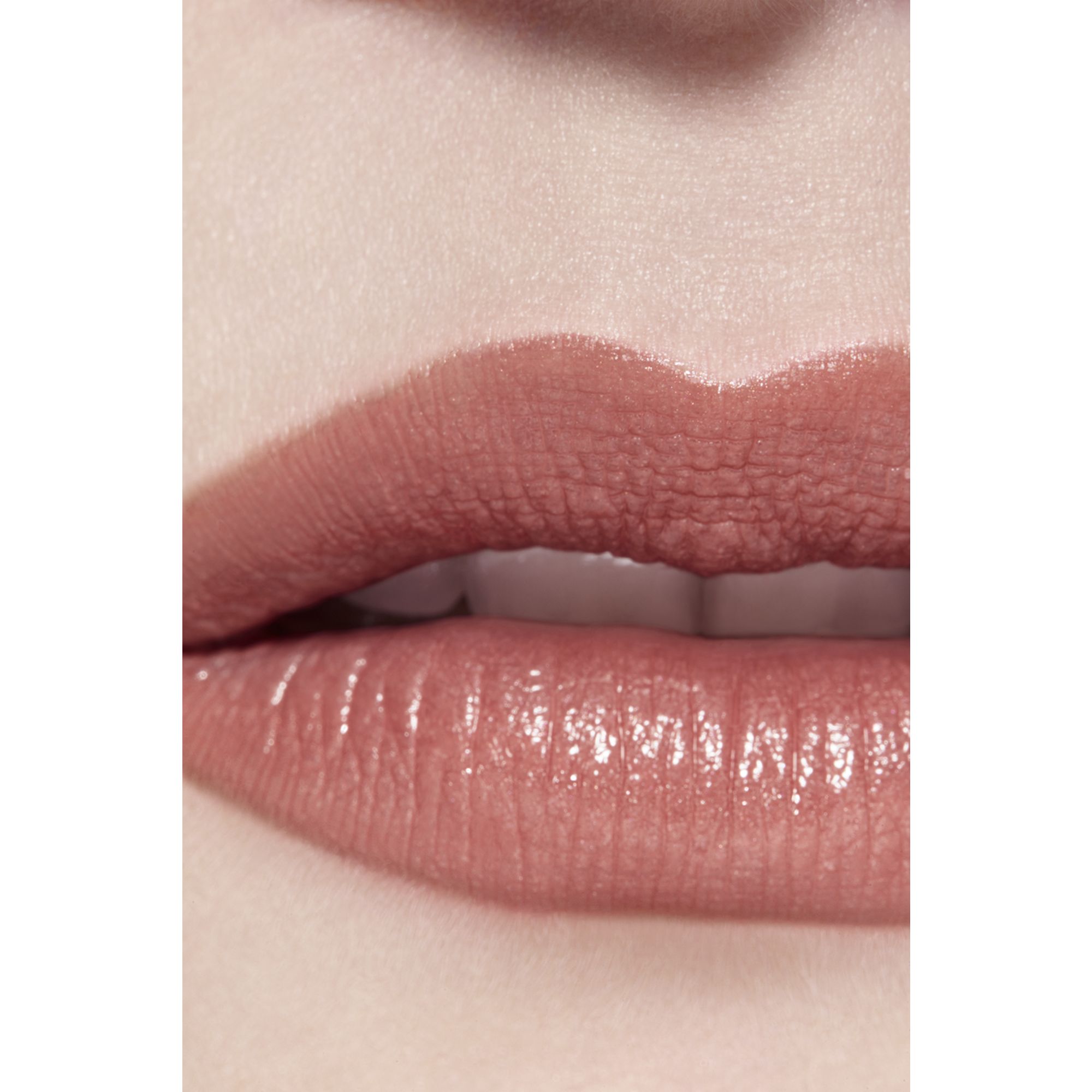 LUMINOUS INTENSE LIP COLOUR