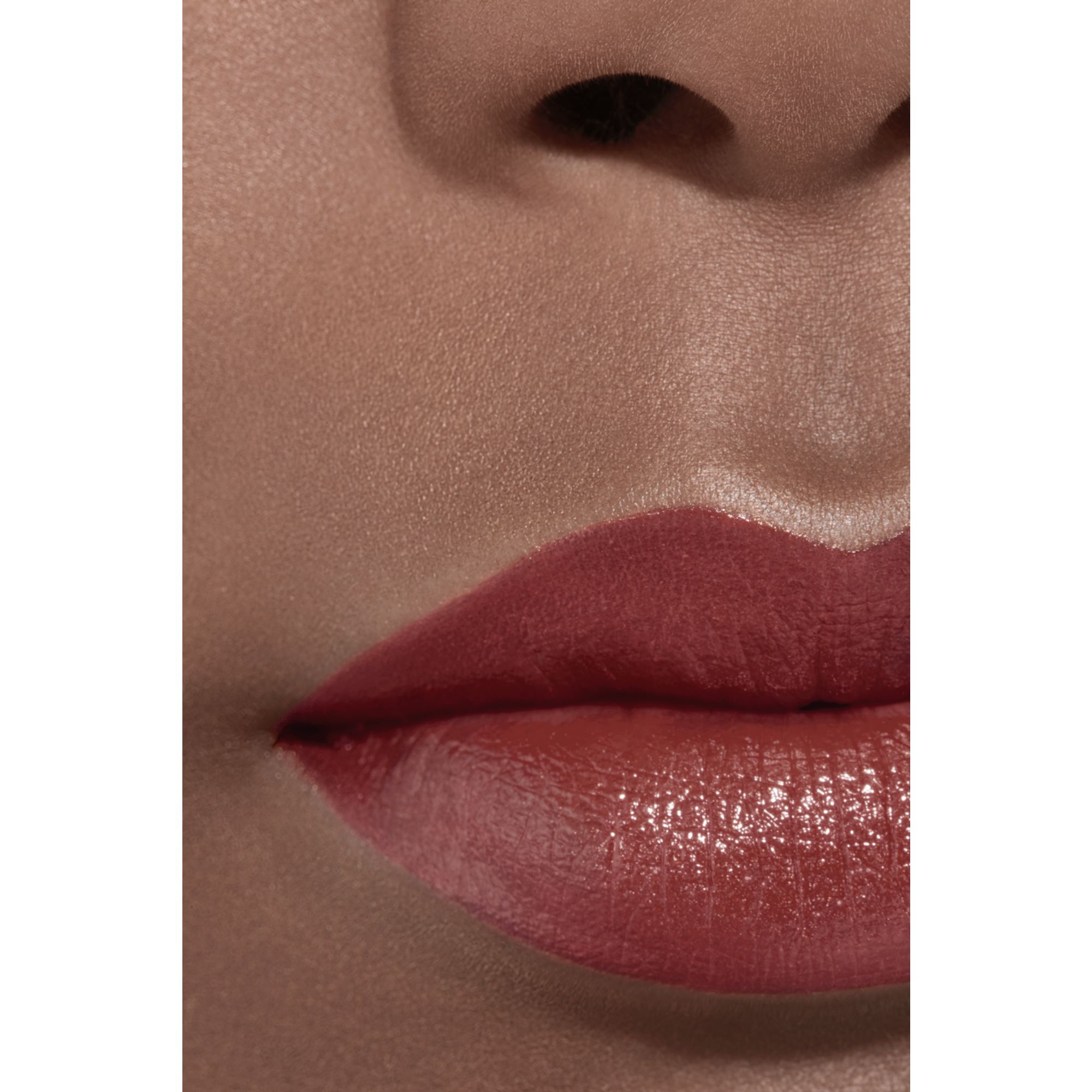 LUMINOUS INTENSE LIP COLOUR