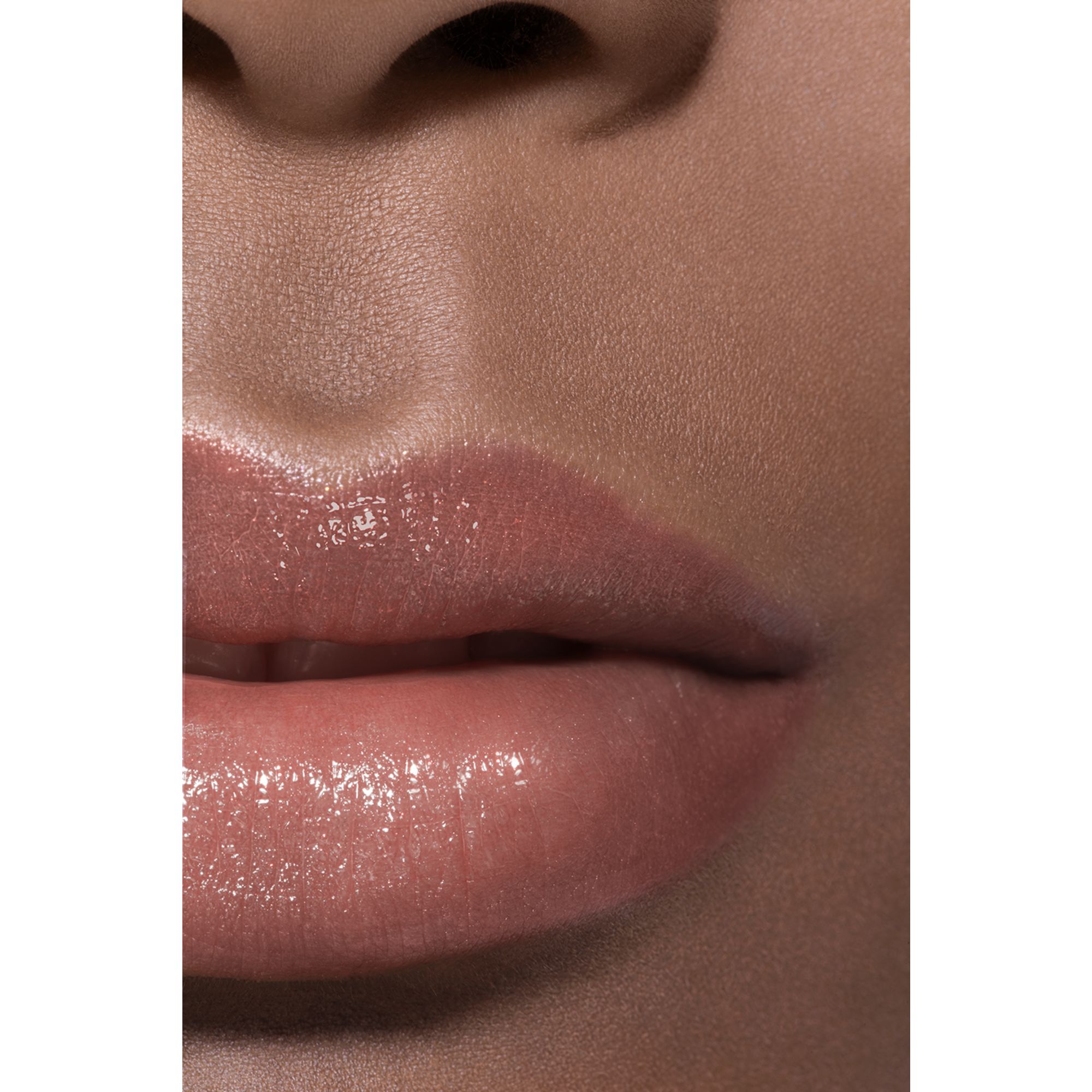 WARNA, KILAU, INTENSITAS DALAM SEKEJAP