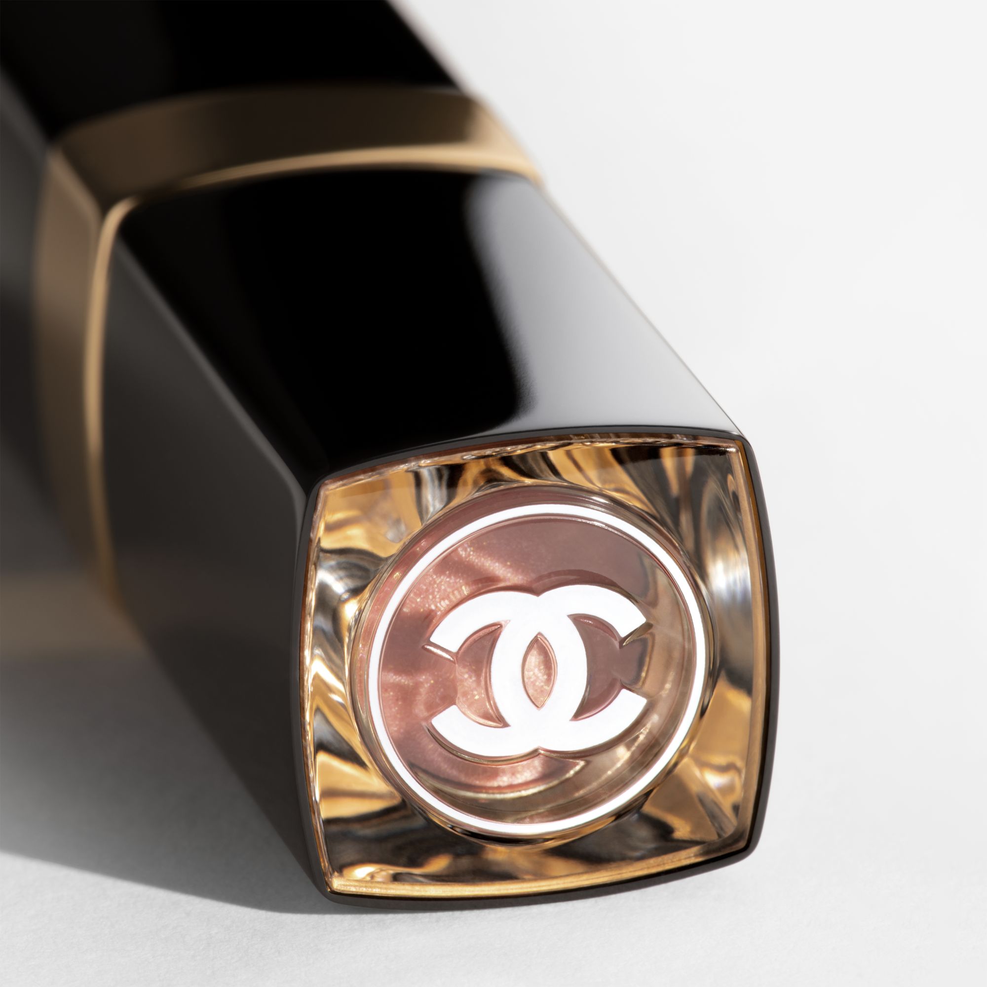 WARNA, KILAU, INTENSITAS DALAM SEKEJAP