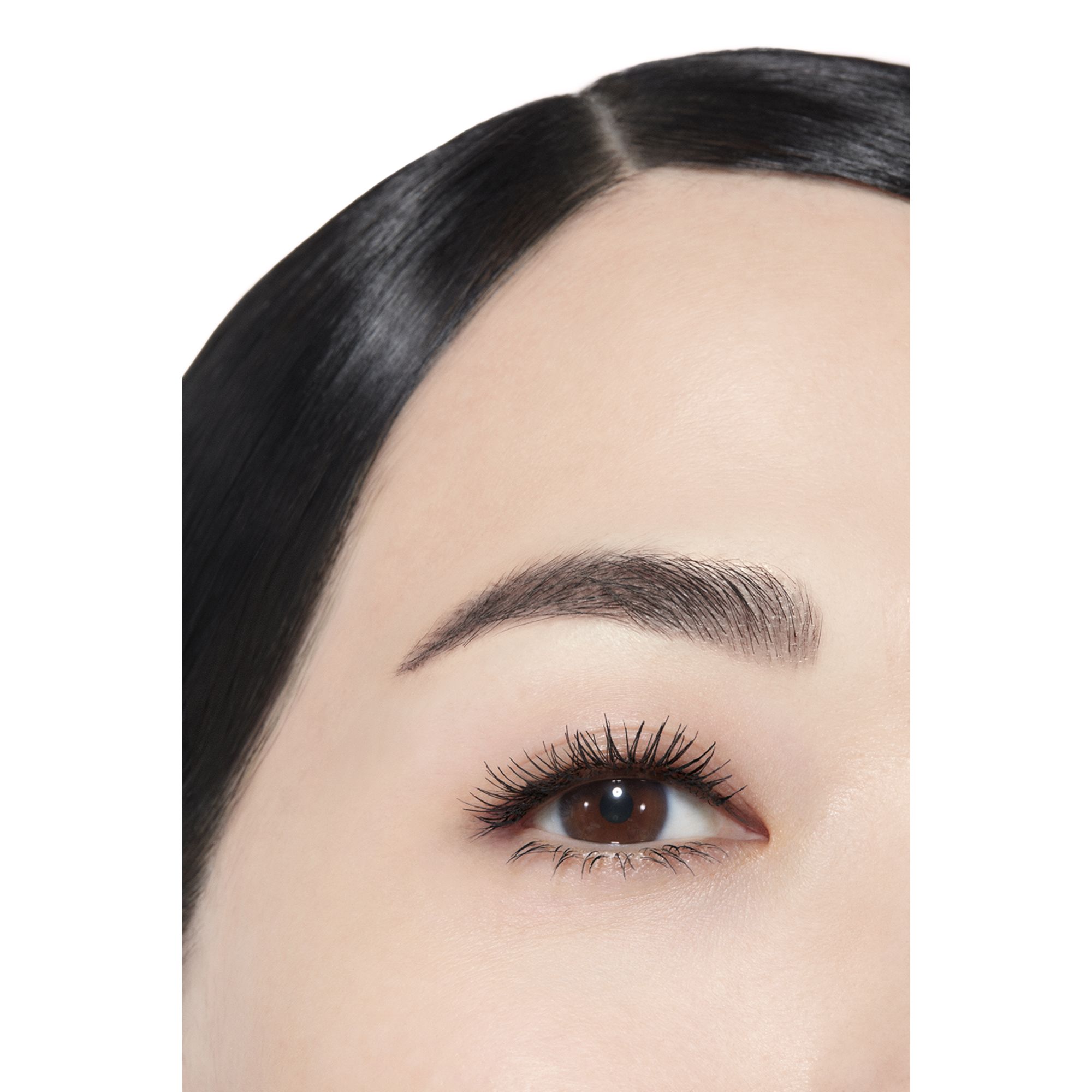 MASKARA UNTUK BULU MATA BERVOLUME