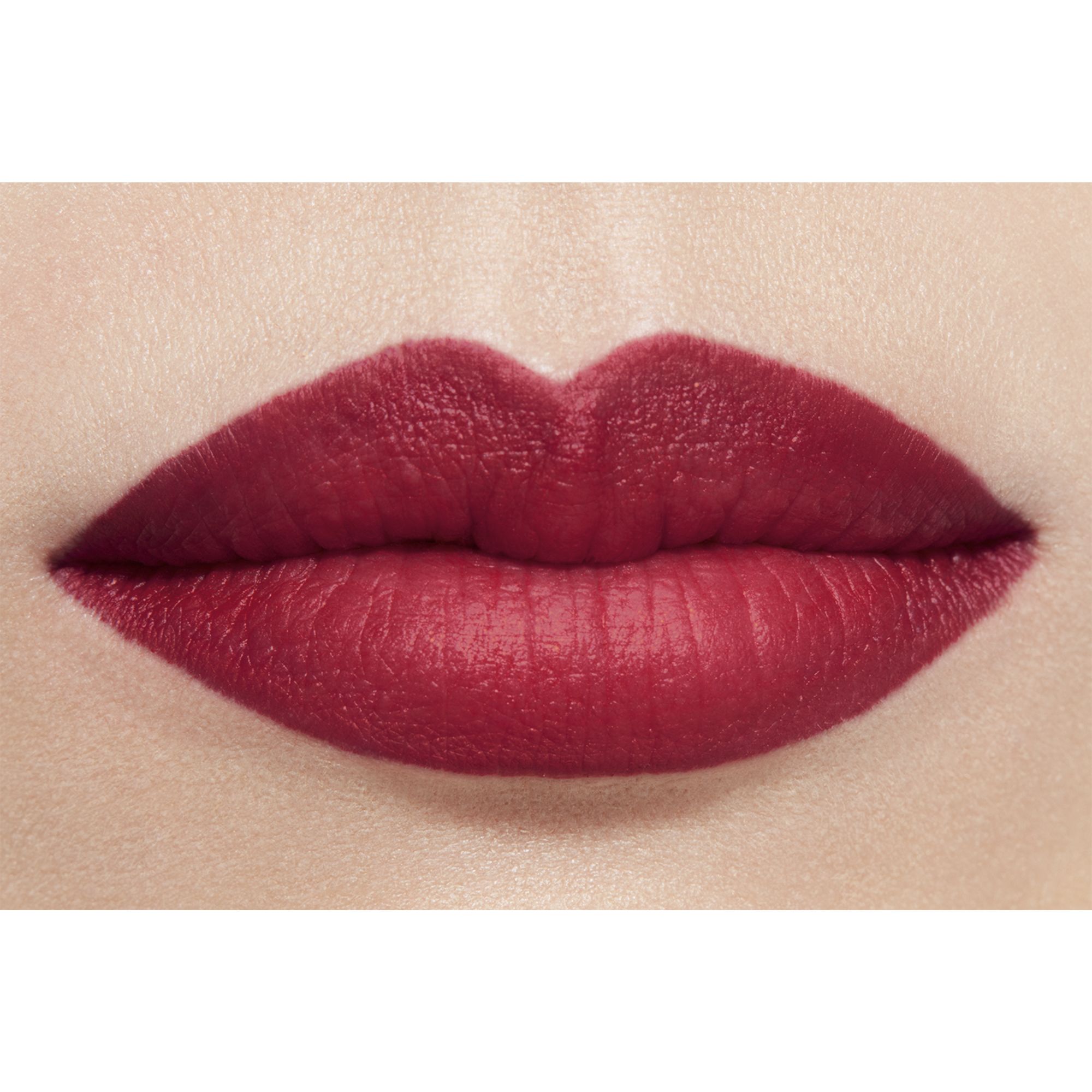 PEMULAS BIBIR MATTE BERKILAU