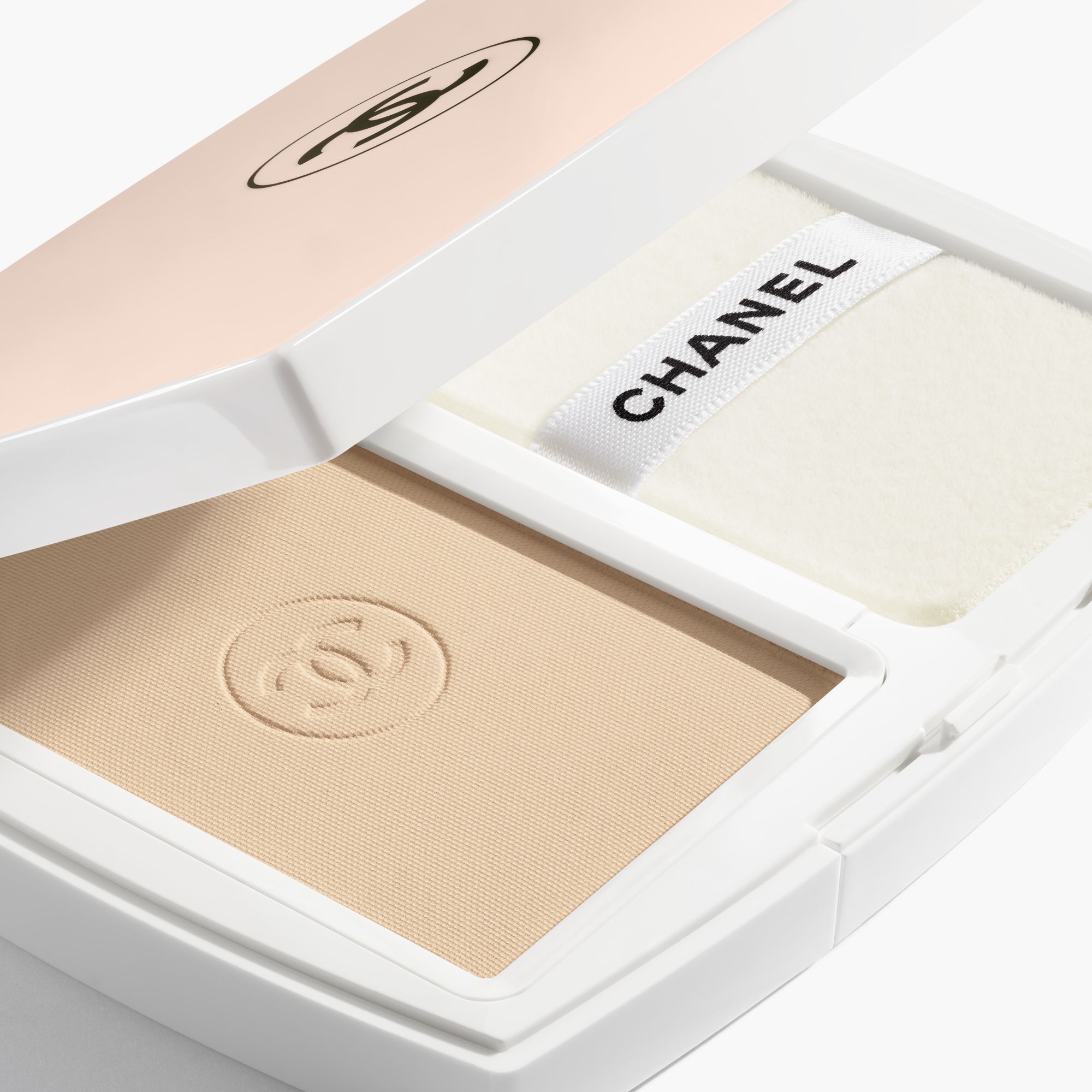 FOUNDATION PADAT MENCERAHKAN