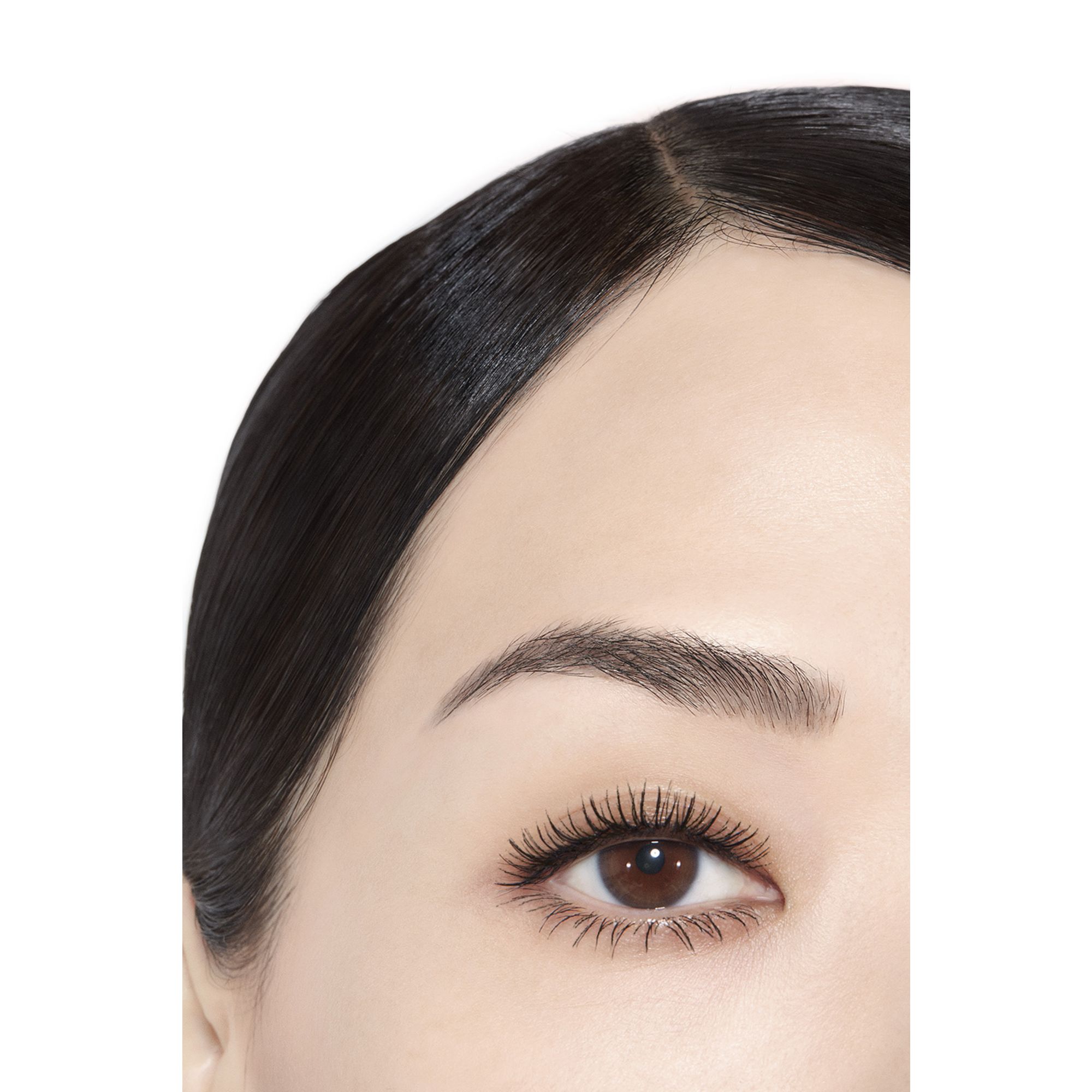 MASKARA ALL-IN-ONE: TEBAL, PANJANG, LENTIK, DAN TEGAS