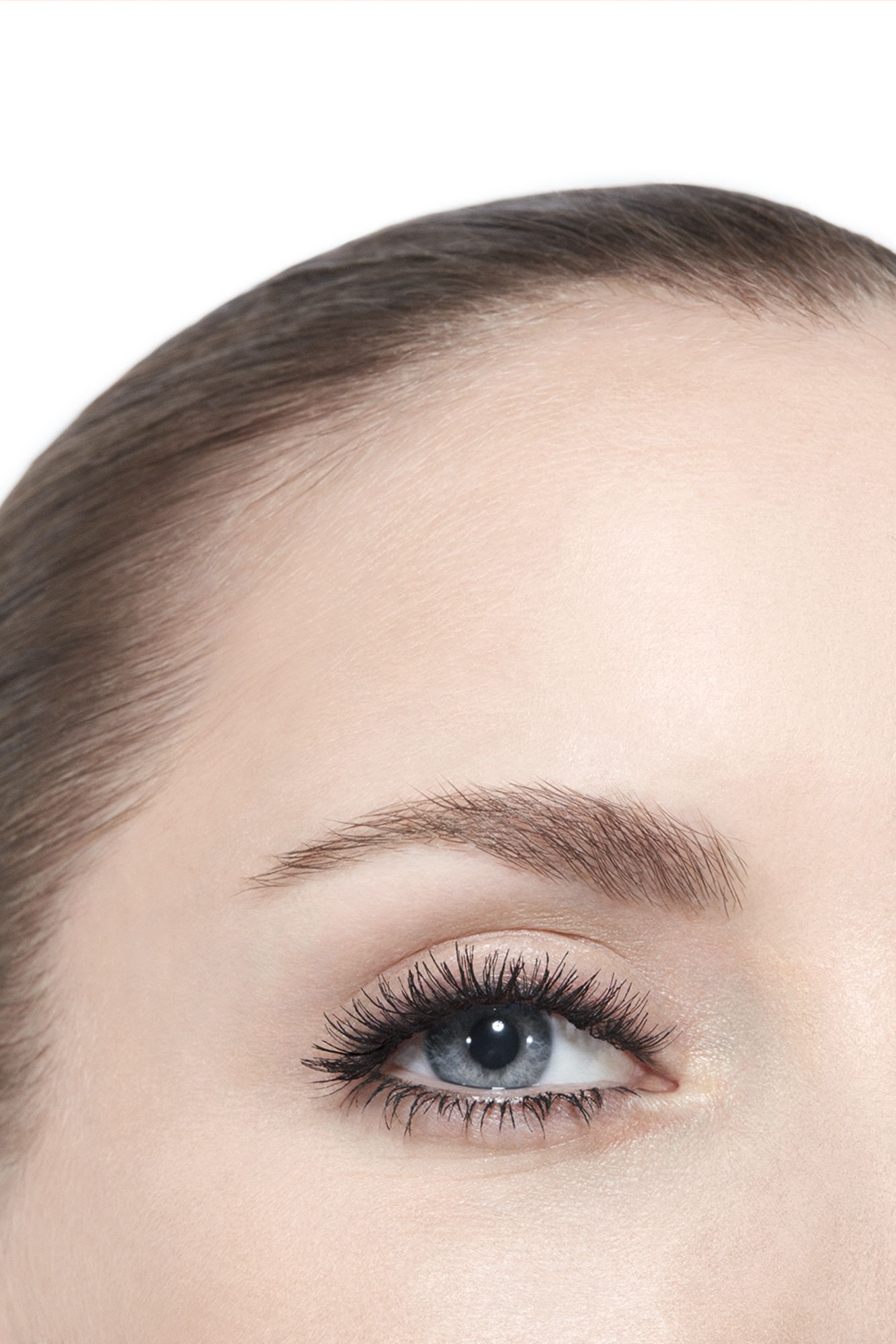 MASKARA UNTUK BULU MATA BERVOLUME