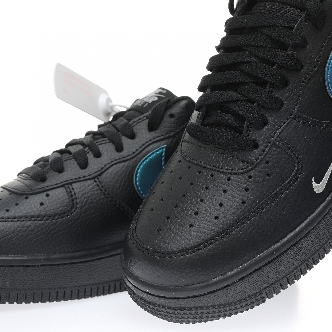 Nike Air Force 1 “皮革黑鐳射藍太空銀小鉤”