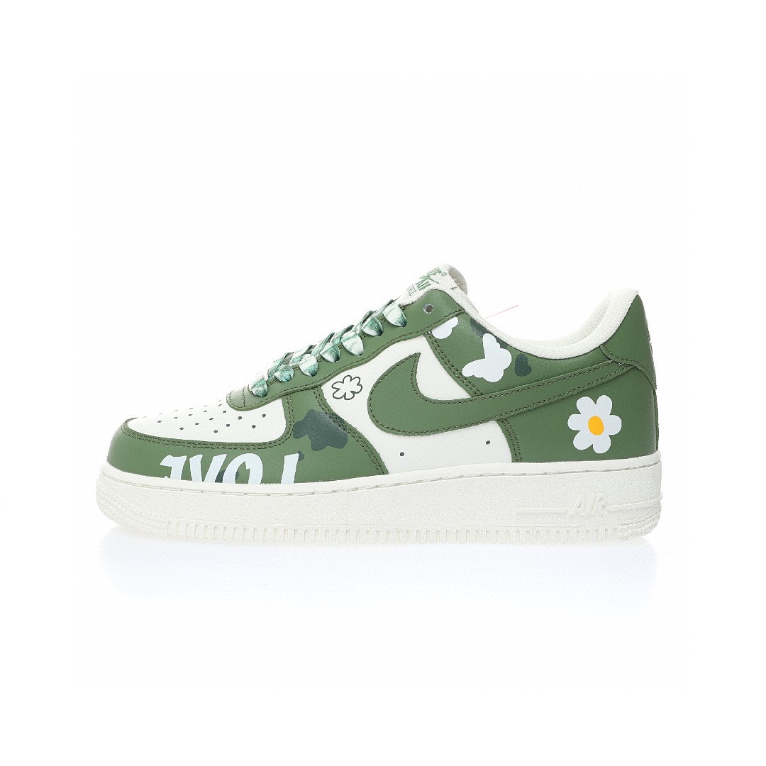 Nike Air Force 1 “拼接舊綠米白蝴蝶花朵印花”