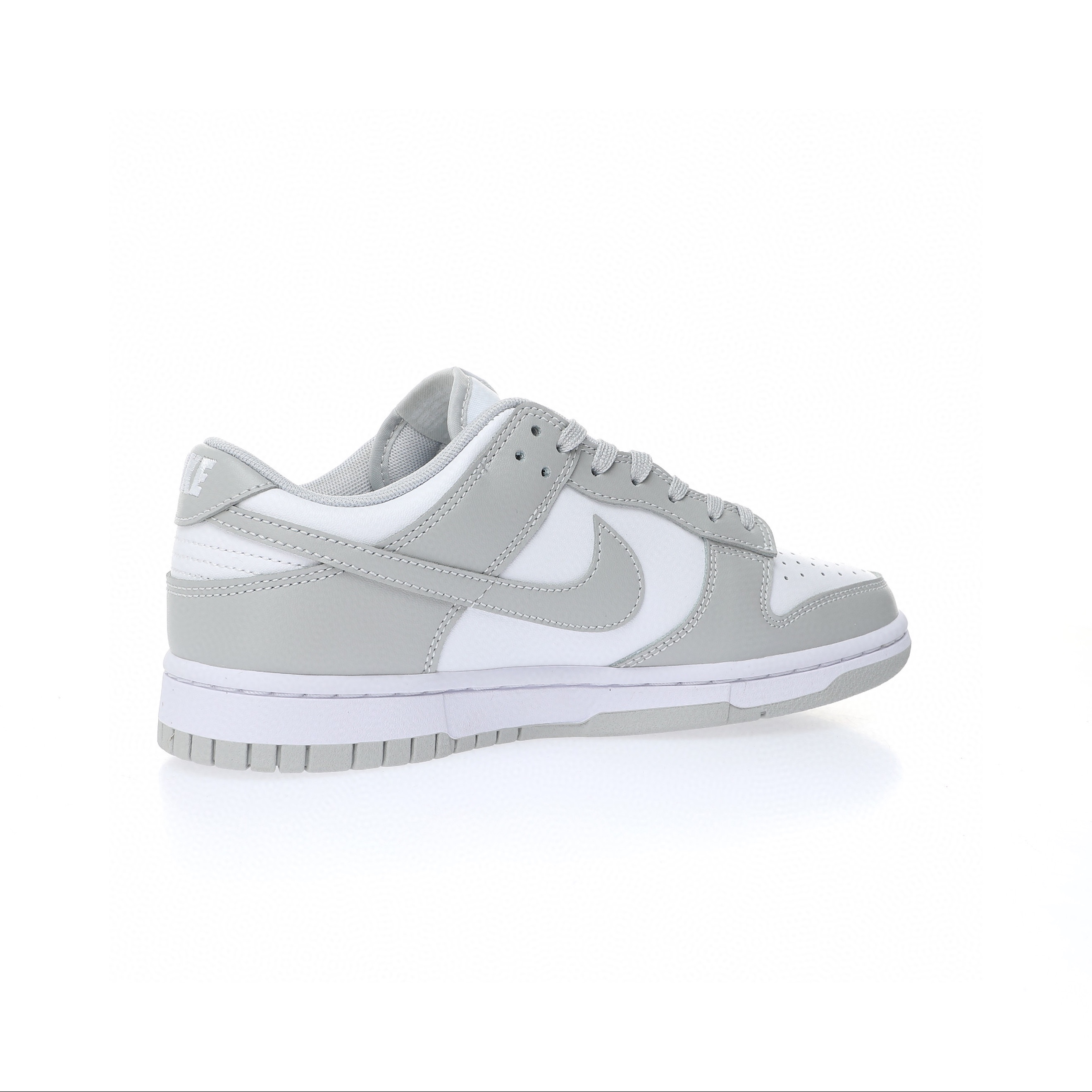 Dunk Low “白灰菸灰霧霾灰”