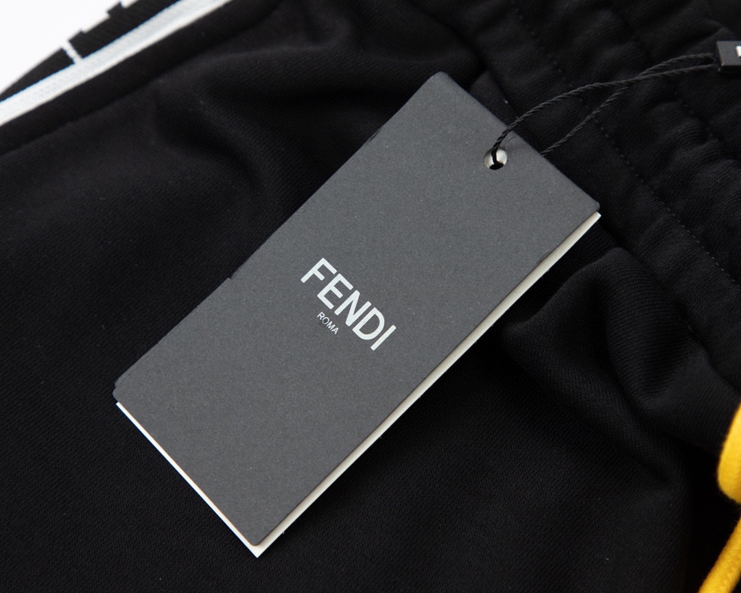 FEND23春夏新款 經典串標怪獸眼睛印花短褲