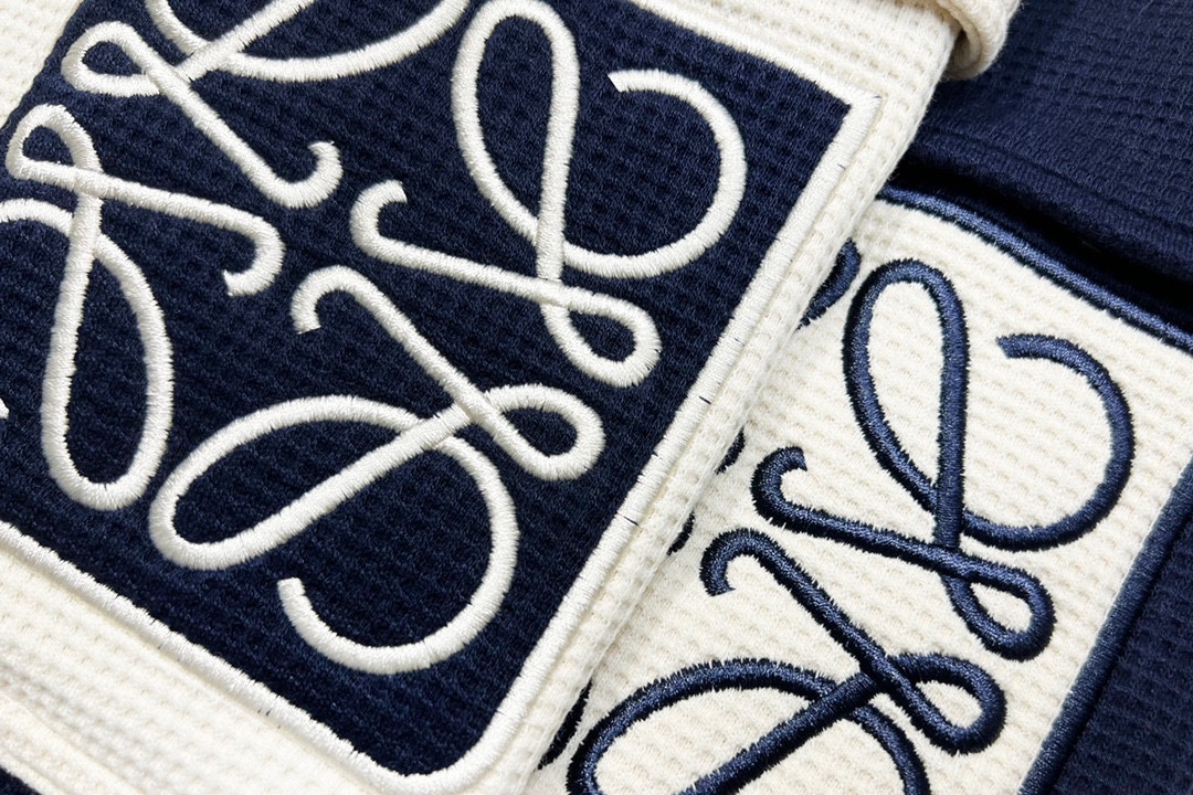 Loewe/羅意威新品華夫格拼接大口袋繡花織帶短褲