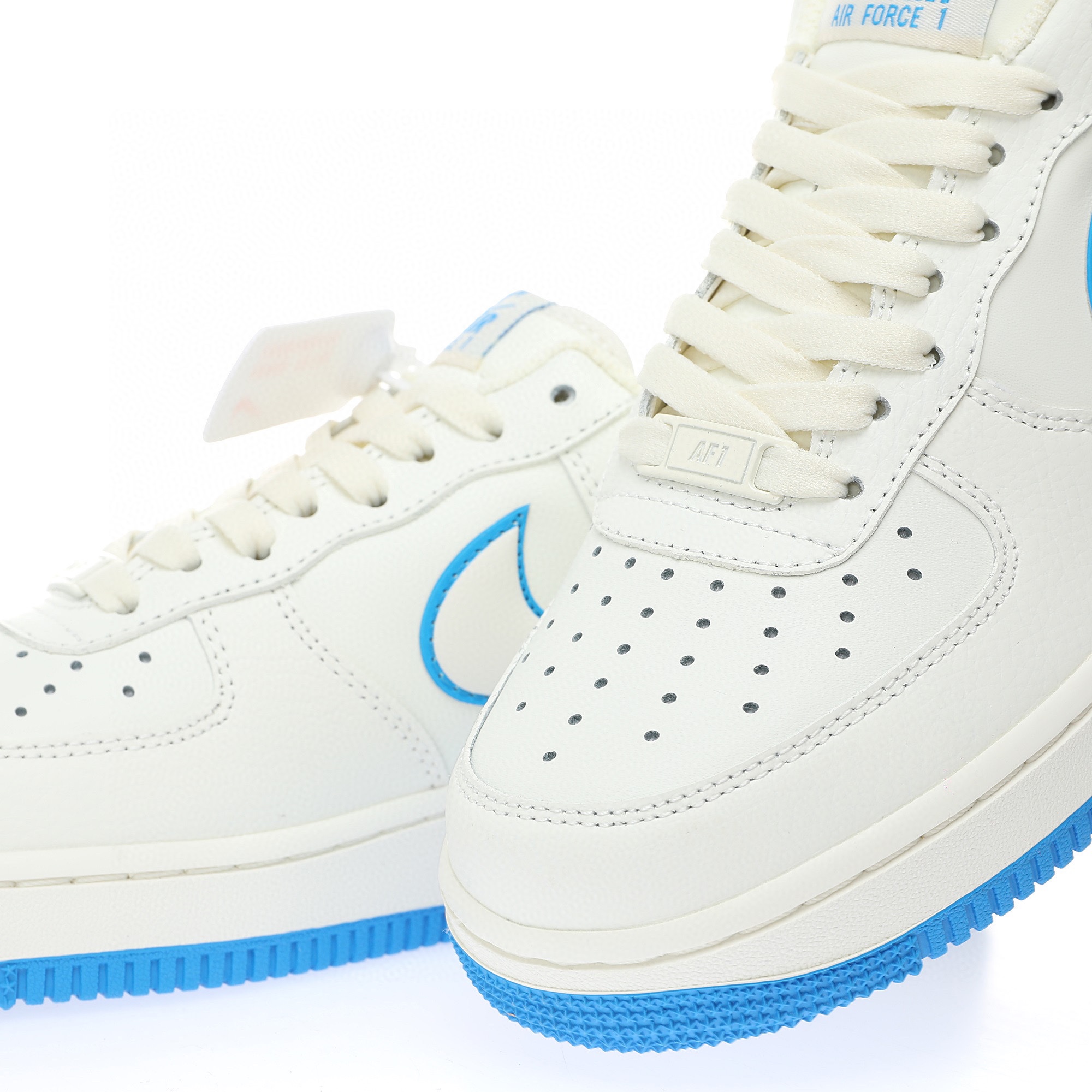 Nike Air Force 1 “米白寶藍高達”