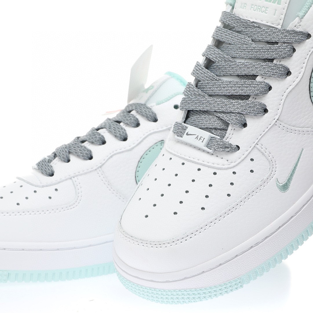 Nike Air Force 1 “40週年版白淺薄荷綠小鉤”