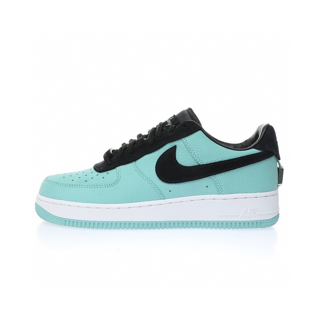 Nike Air Force 1 “聯名蒂芙尼藍黑反轉”