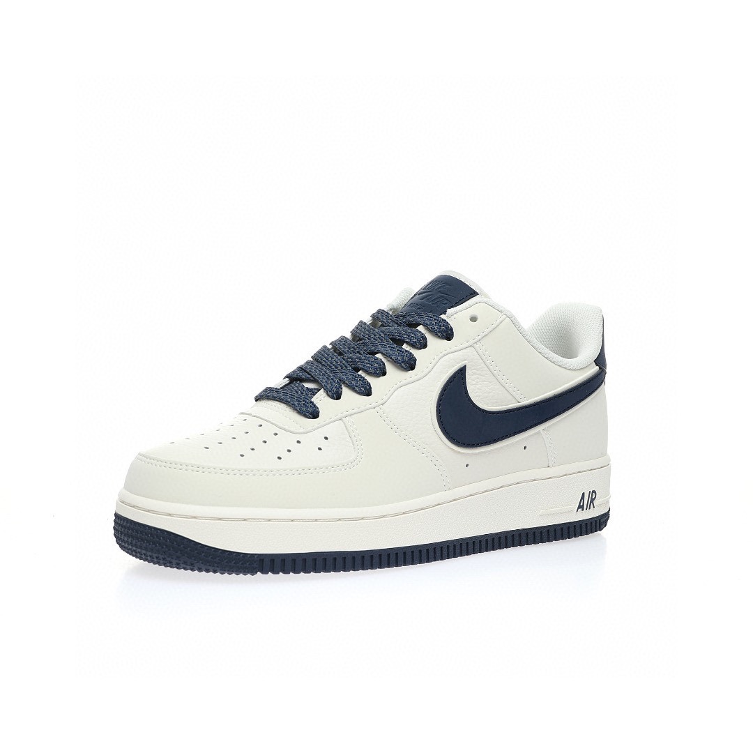 Nike Air Force 1 “皮革米白海軍藍3M反光疊鉤”