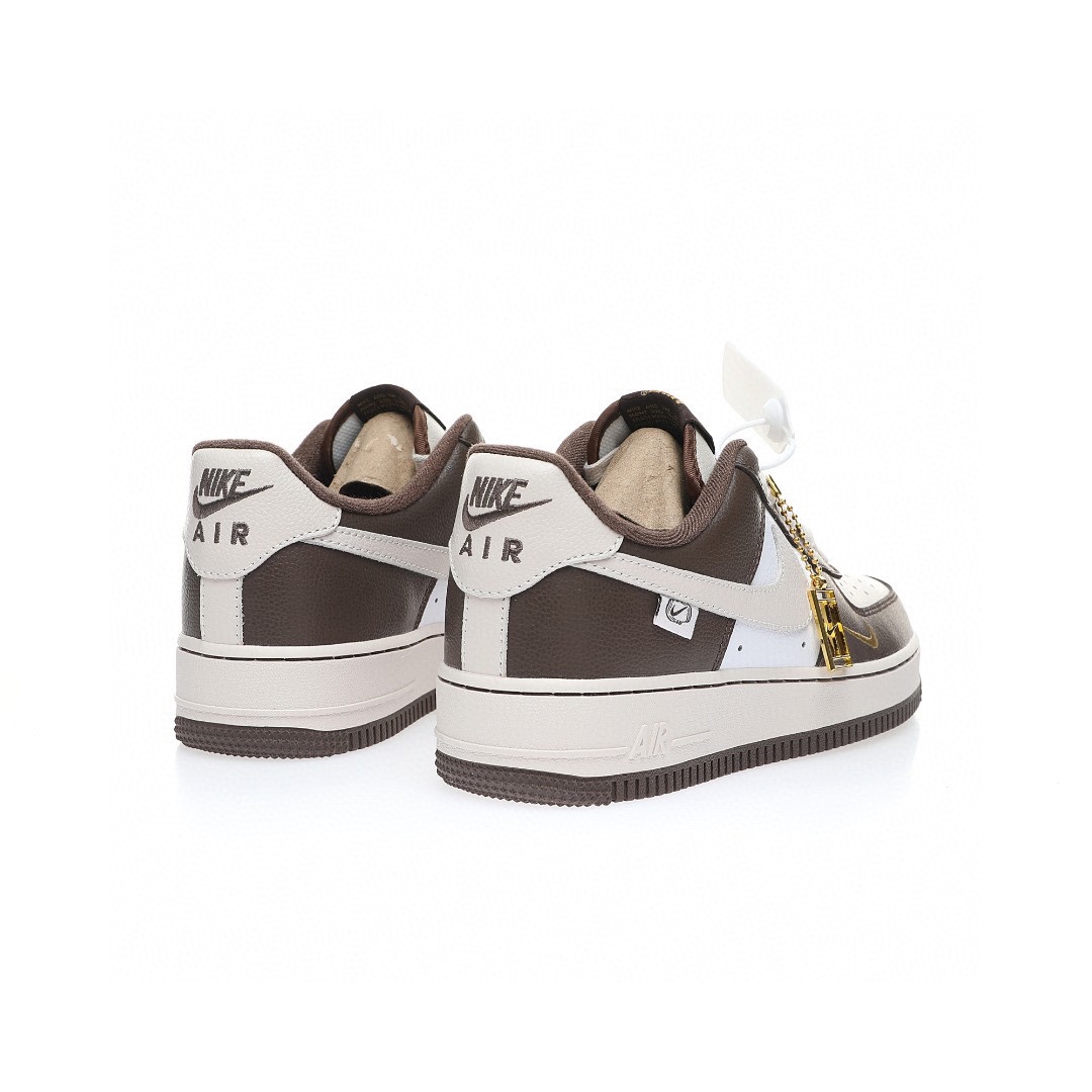 Nike Air Force 1 「皮革巧克力棕白金小鈎」