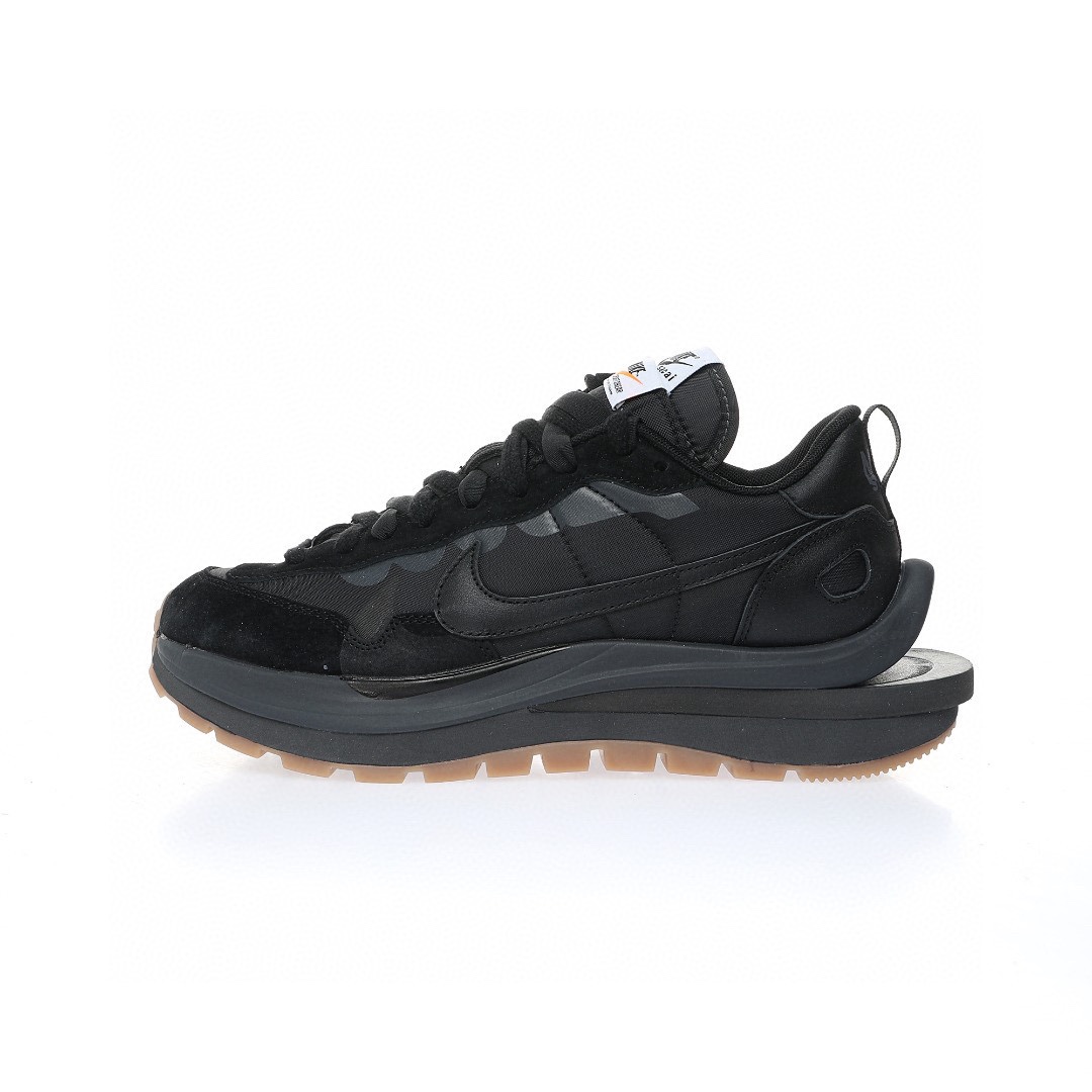 Sacai x Nike VaporWaffle 3.0"Black Gum"系列改良馬拉松變形解構前衛設計五層底休閒運動慢跑鞋「厚布黑生膠大重疊雙鈎子」