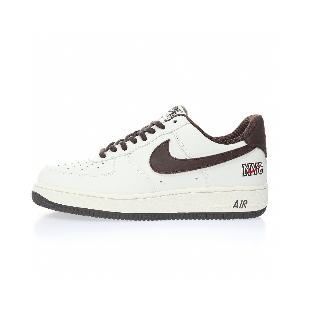 Nike Air Force 1 “皮革米白深棕NYC”
