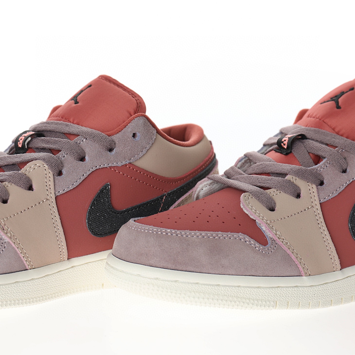 Nike Air Jordan 1 “紅粉紫拼接奶茶紅豆”