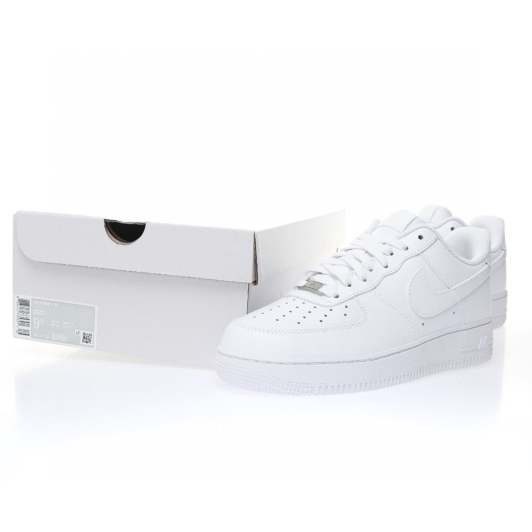 Nike Air Force 1“純白”