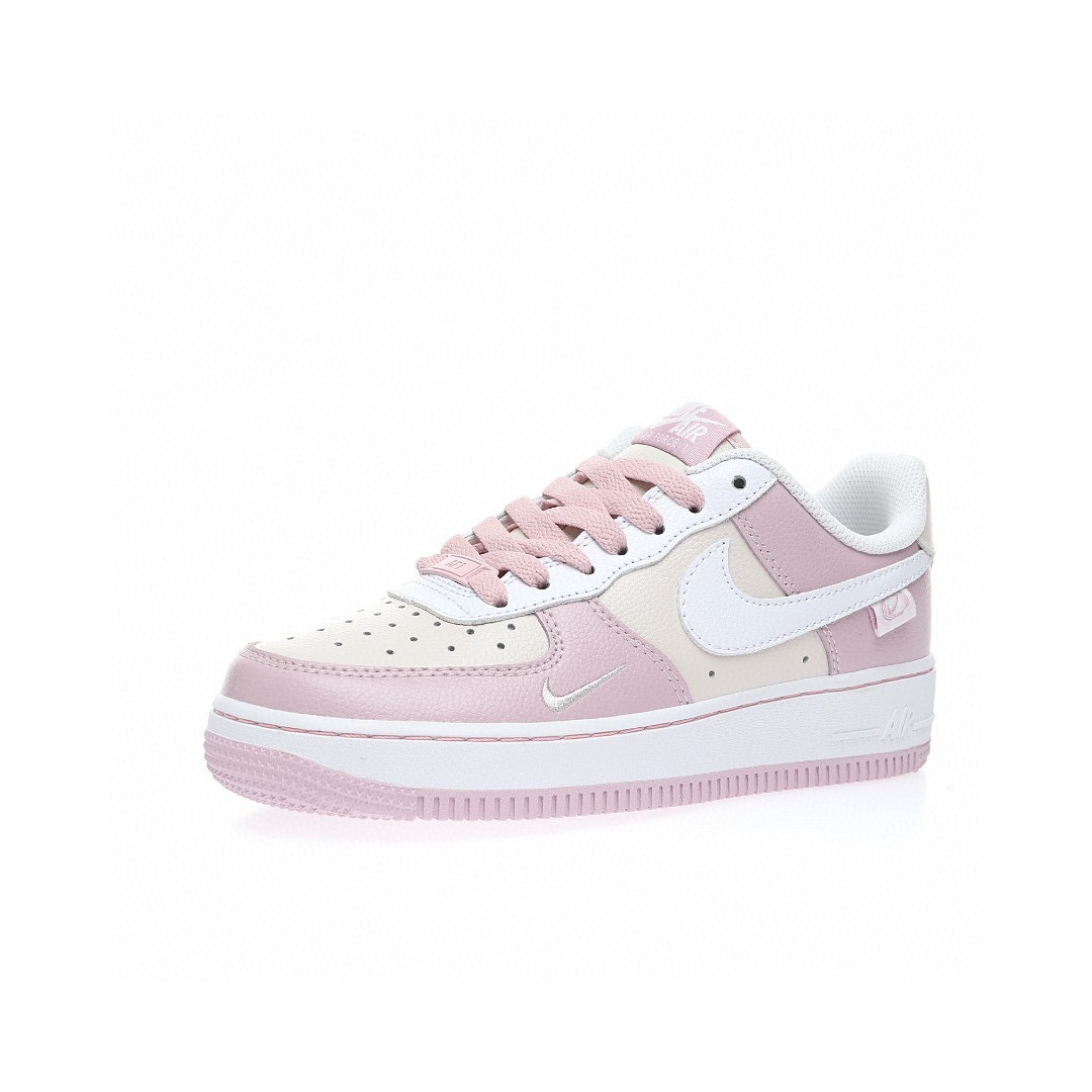 Nike Air Force 1 “皮革淺粉米白小鉤”
