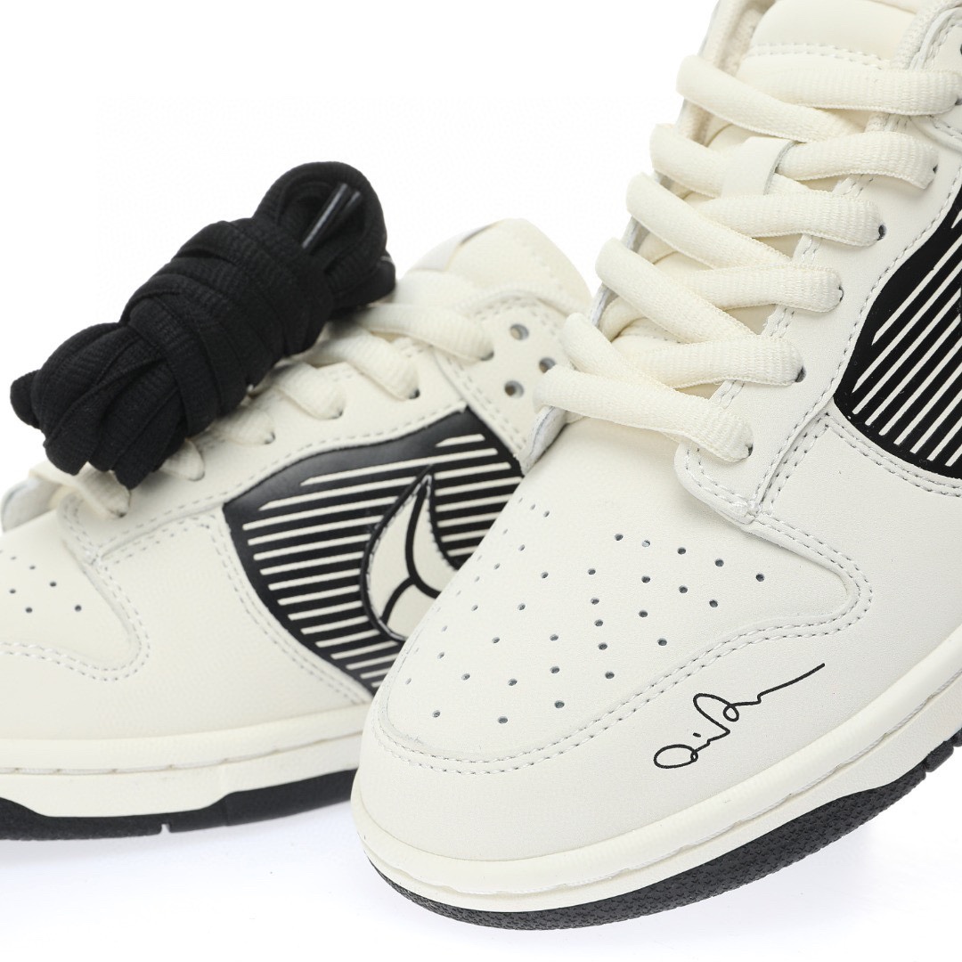 Dunk Low “皮革奶白黑皮卡丘塗鴉”