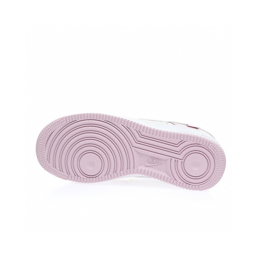 Nike Air Force 1 “皮革淺粉米白小鉤”