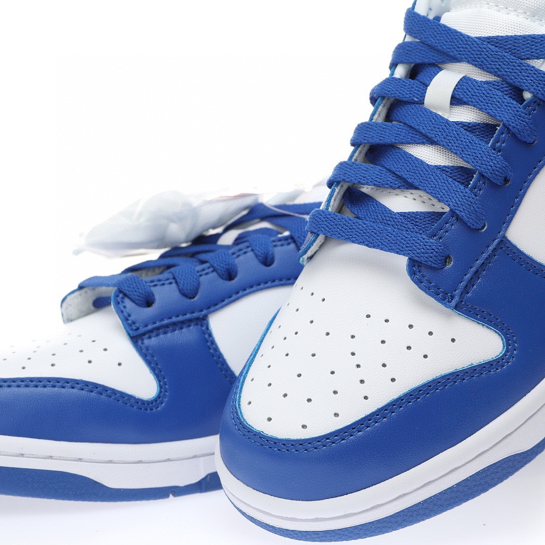 Dunk Low “白藍肯塔基大學”