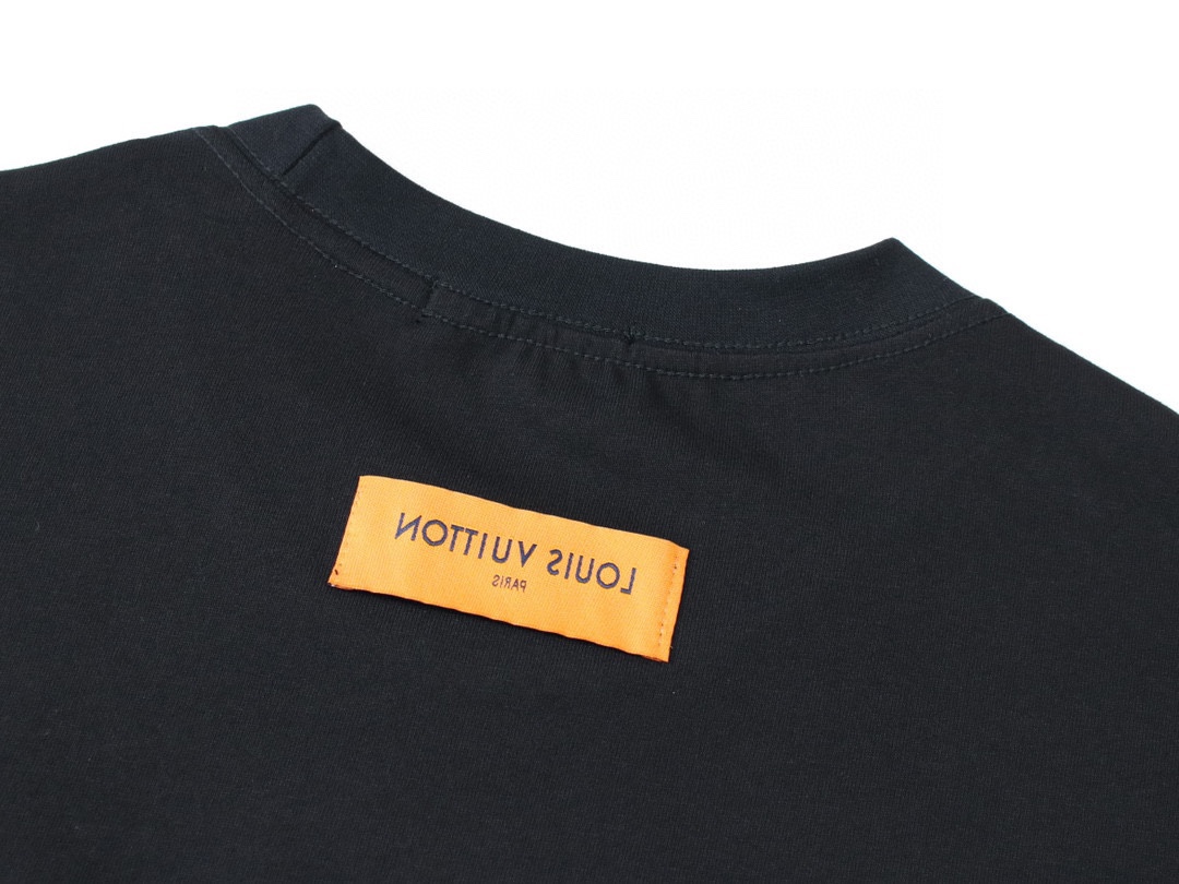 Louis Vuitton / 路易威登 SS23新款立體浮雕壓花短袖T恤