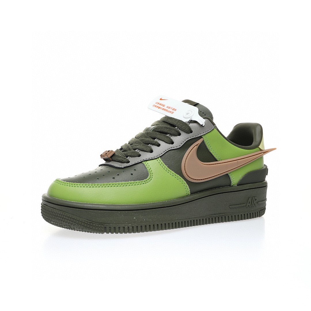 Nike Air Force 1 “聯名牛油果綠軍綠棕大鉤”