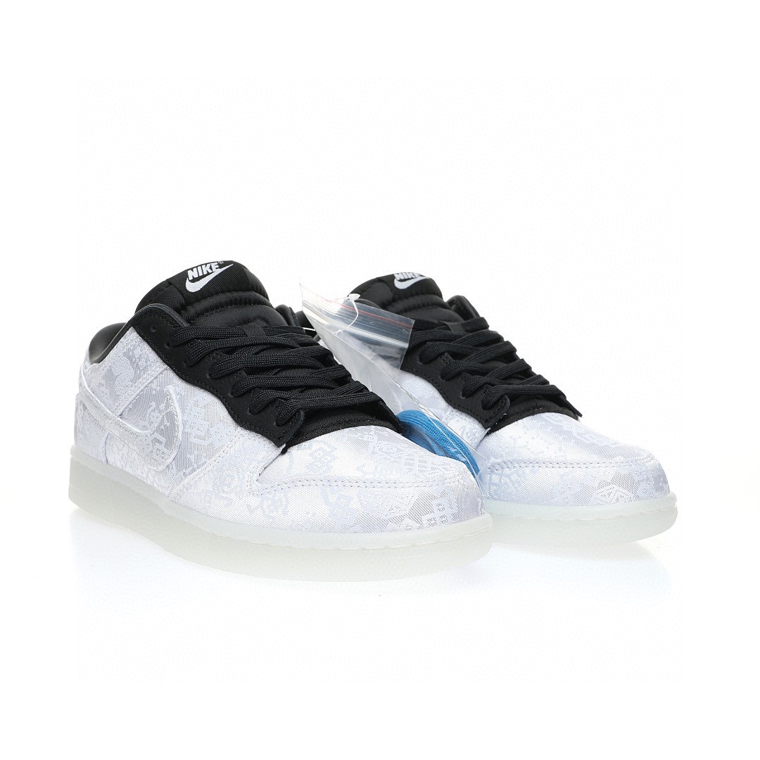Dunk Low “聯名閃電絲綢白黑刮刮樂”