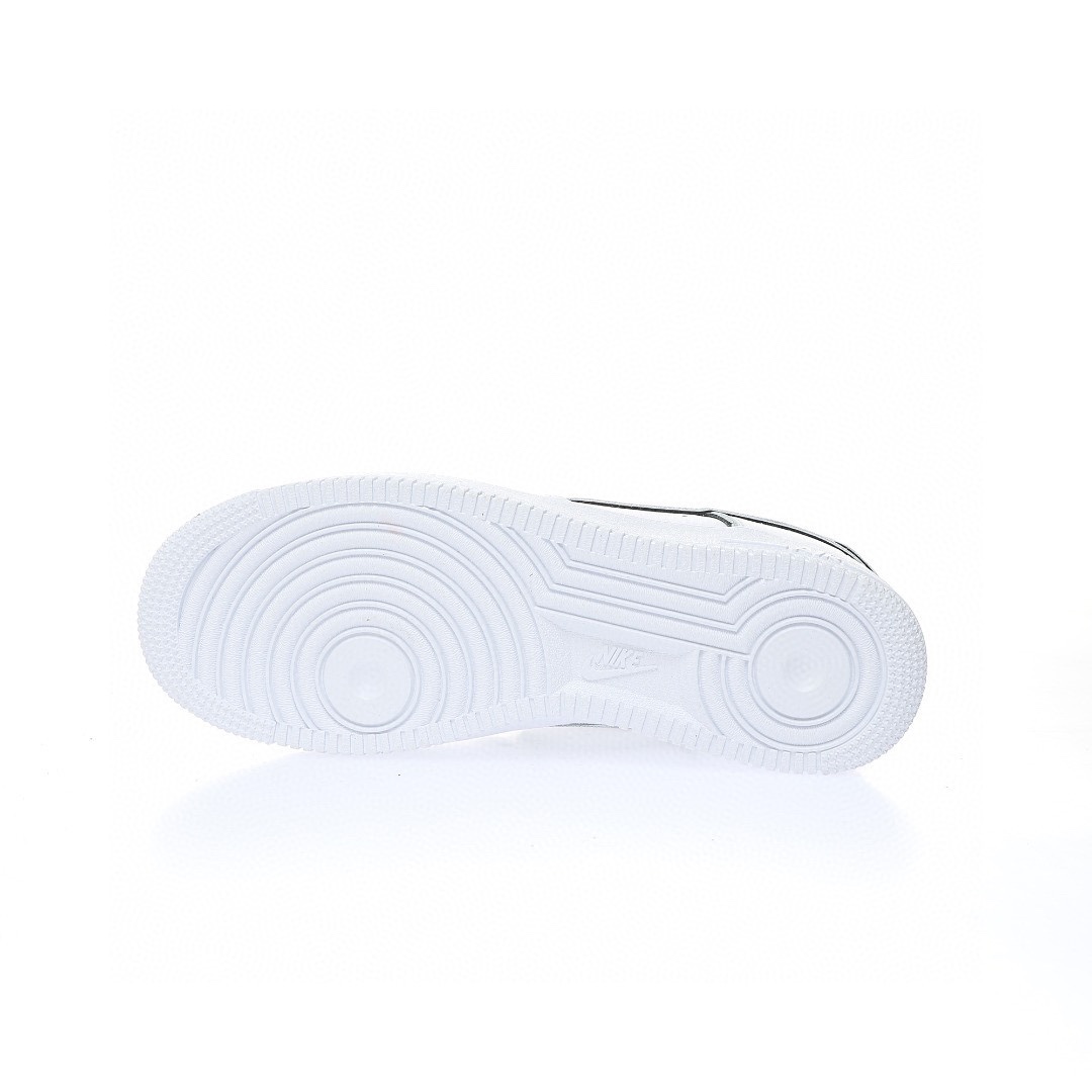 Nike Air Force 1 “皮革白淺綠邊反光”