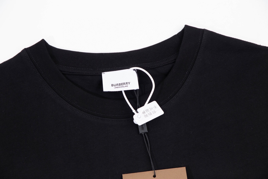 Burberry/巴寶莉 兔年系列圓領短袖