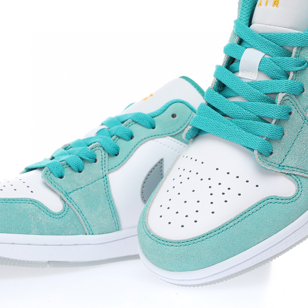 Nike Air Jordan 1 “新翡翠藍白”