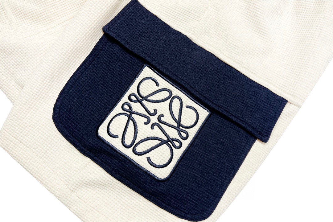 Loewe/羅意威新品華夫格拼接大口袋繡花織帶短褲