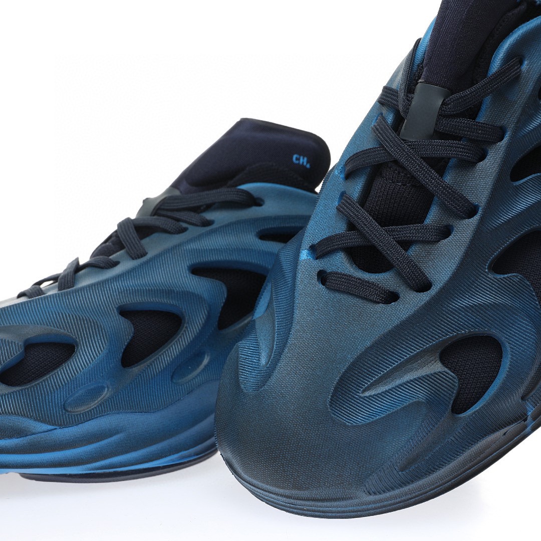 didas adiFOM Q"Blue Rush"「深灰潮湧藍」