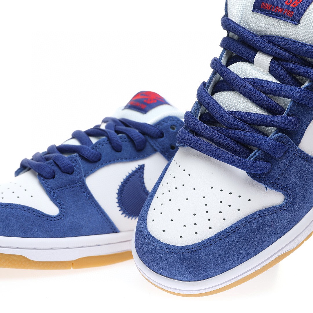 Dunk Low “藍白LA道奇隊”