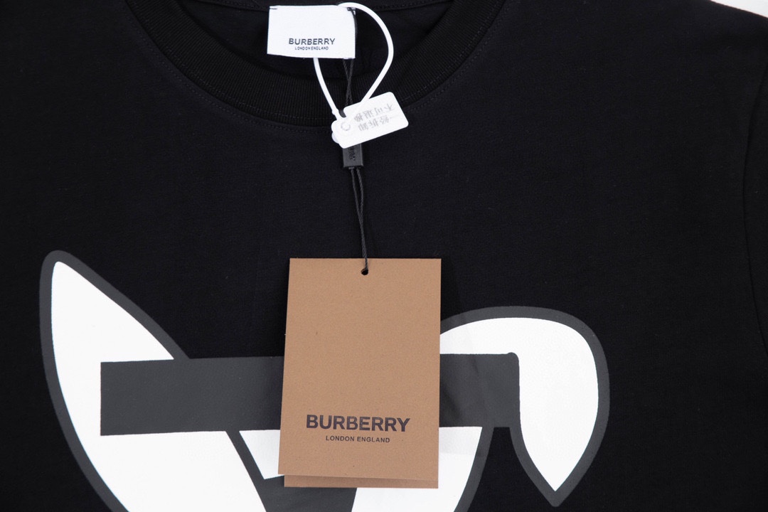 Burberry/巴寶莉 兔年系列圓領短袖