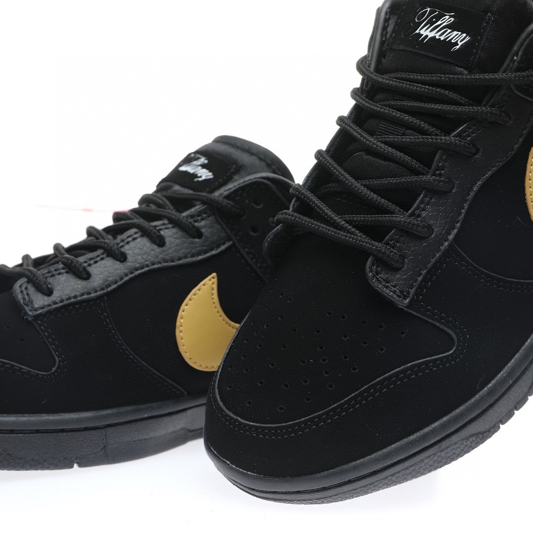Dunk Low “聯名黑金”