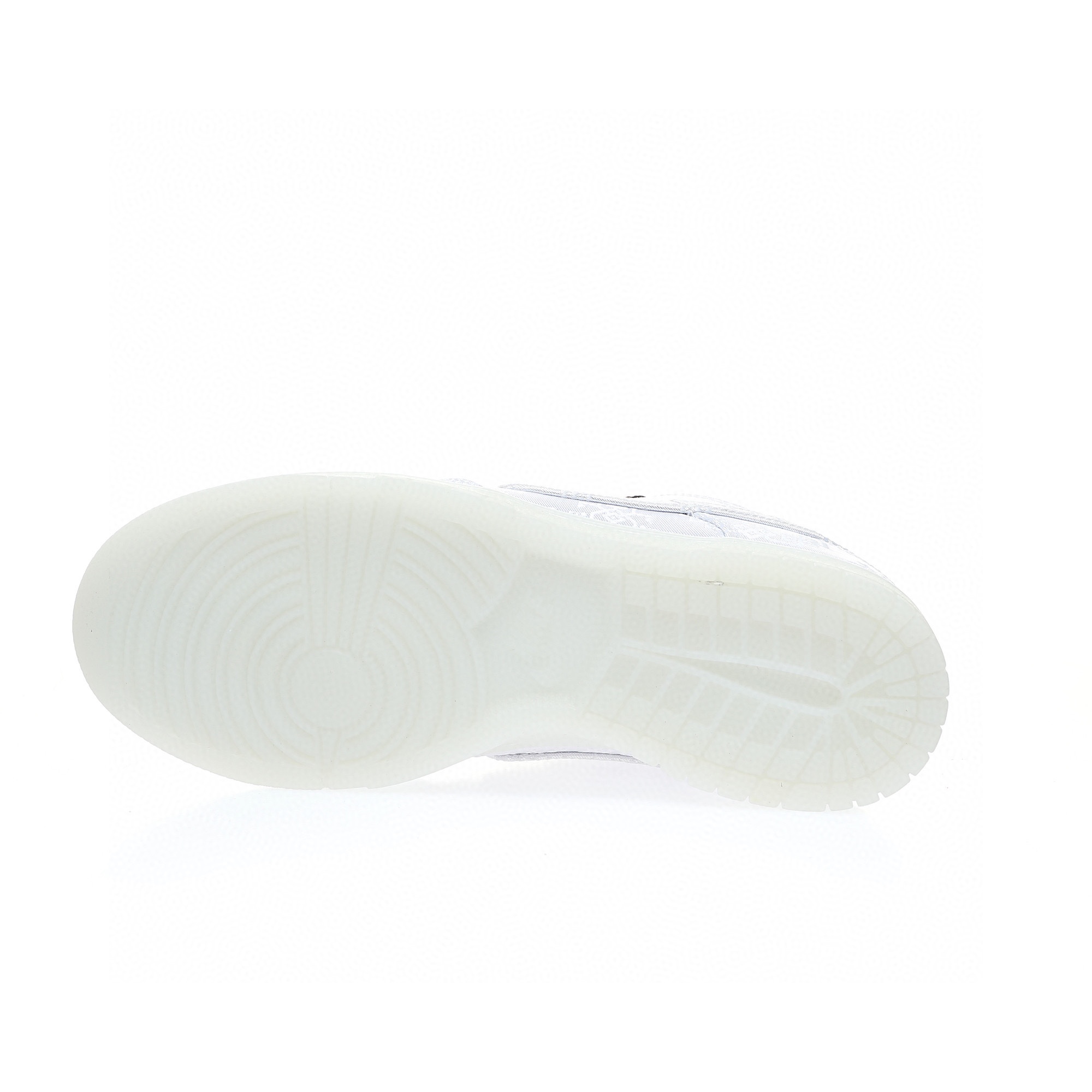 Dunk Low “聯名閃電絲綢白黑刮刮樂”