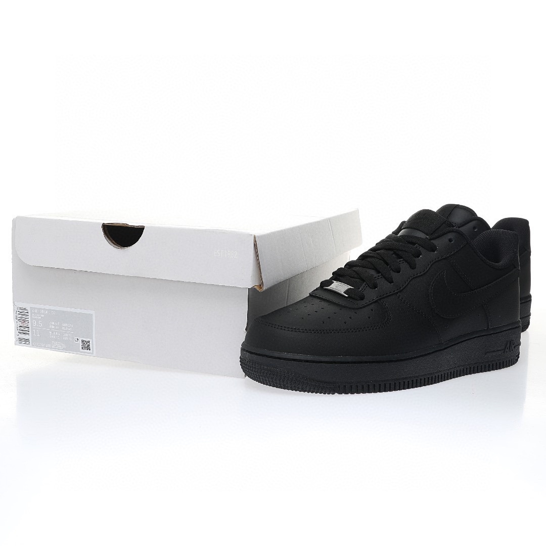 Nike Air Force 1“純黑”