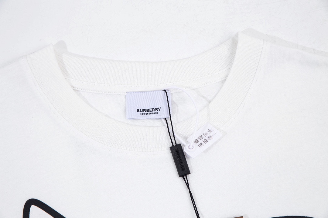 Burberry/巴寶莉 兔年系列圓領短袖