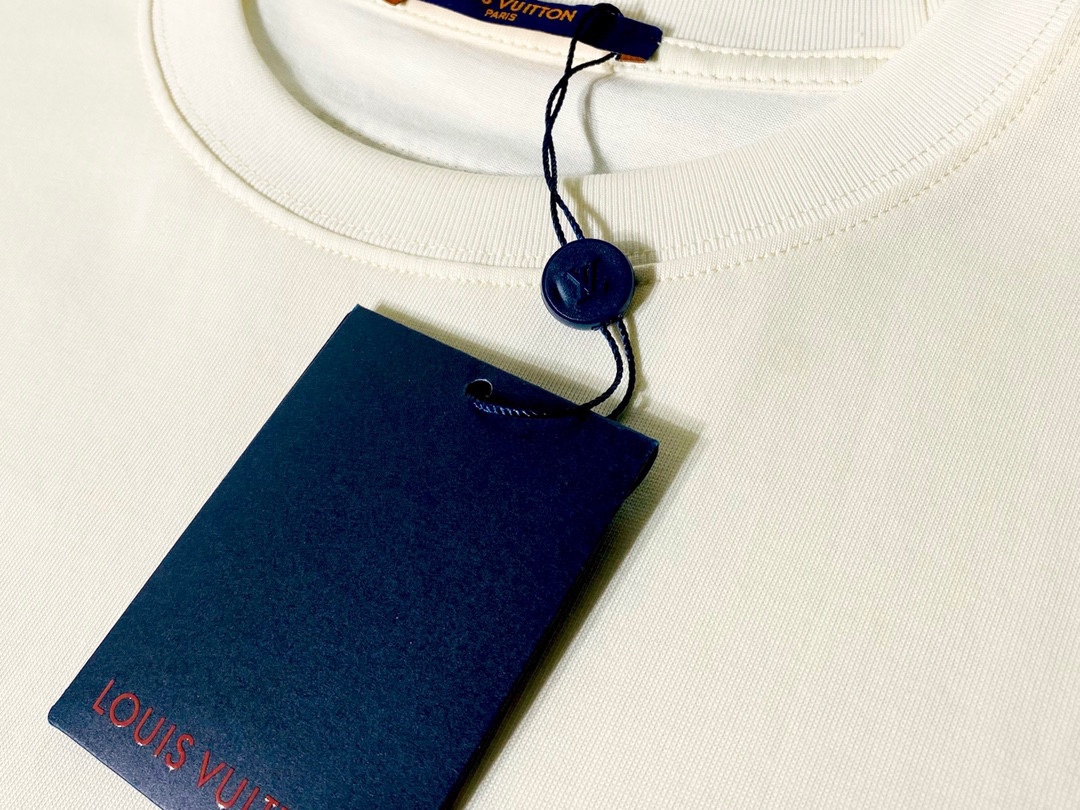 Louis Vuitton/路易威登 秀場限定23ss新款萬針刺繡老化兔子聯名圖案經典圓領短袖