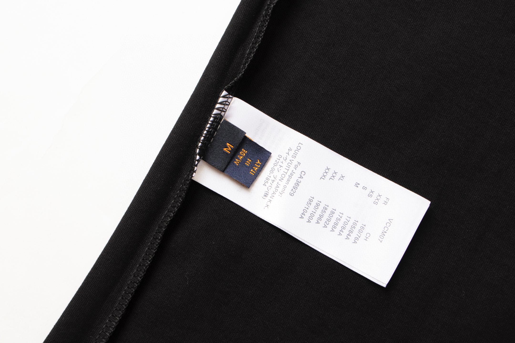 Louis vuitton 路易威登 LV春夏新款塗鴉短袖t恤  
手繪塗鴉效果