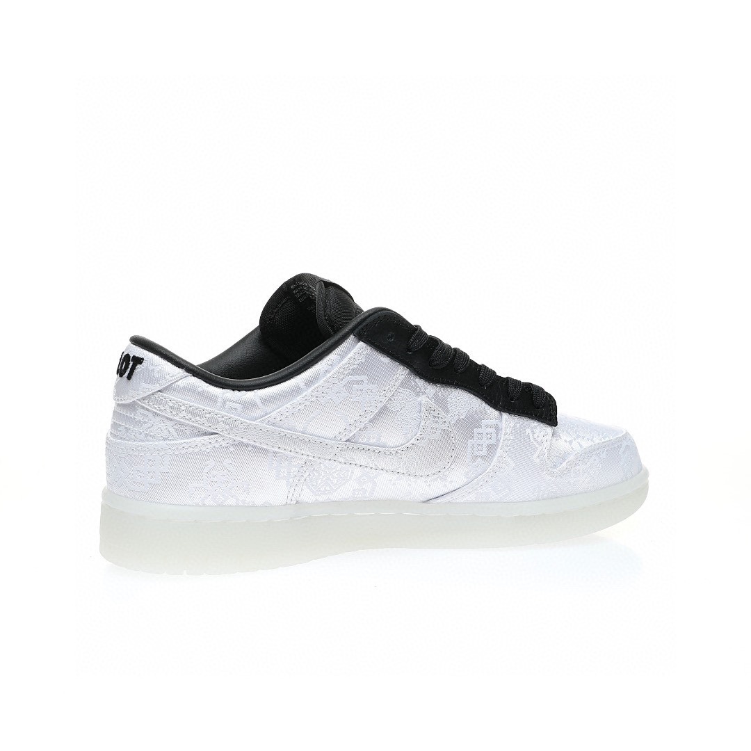 Dunk Low “聯名閃電絲綢白黑刮刮樂”