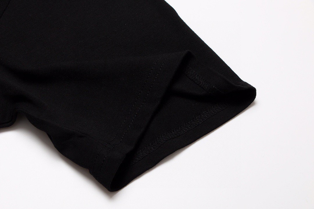 Burberry/巴寶莉 兔年系列圓領短袖