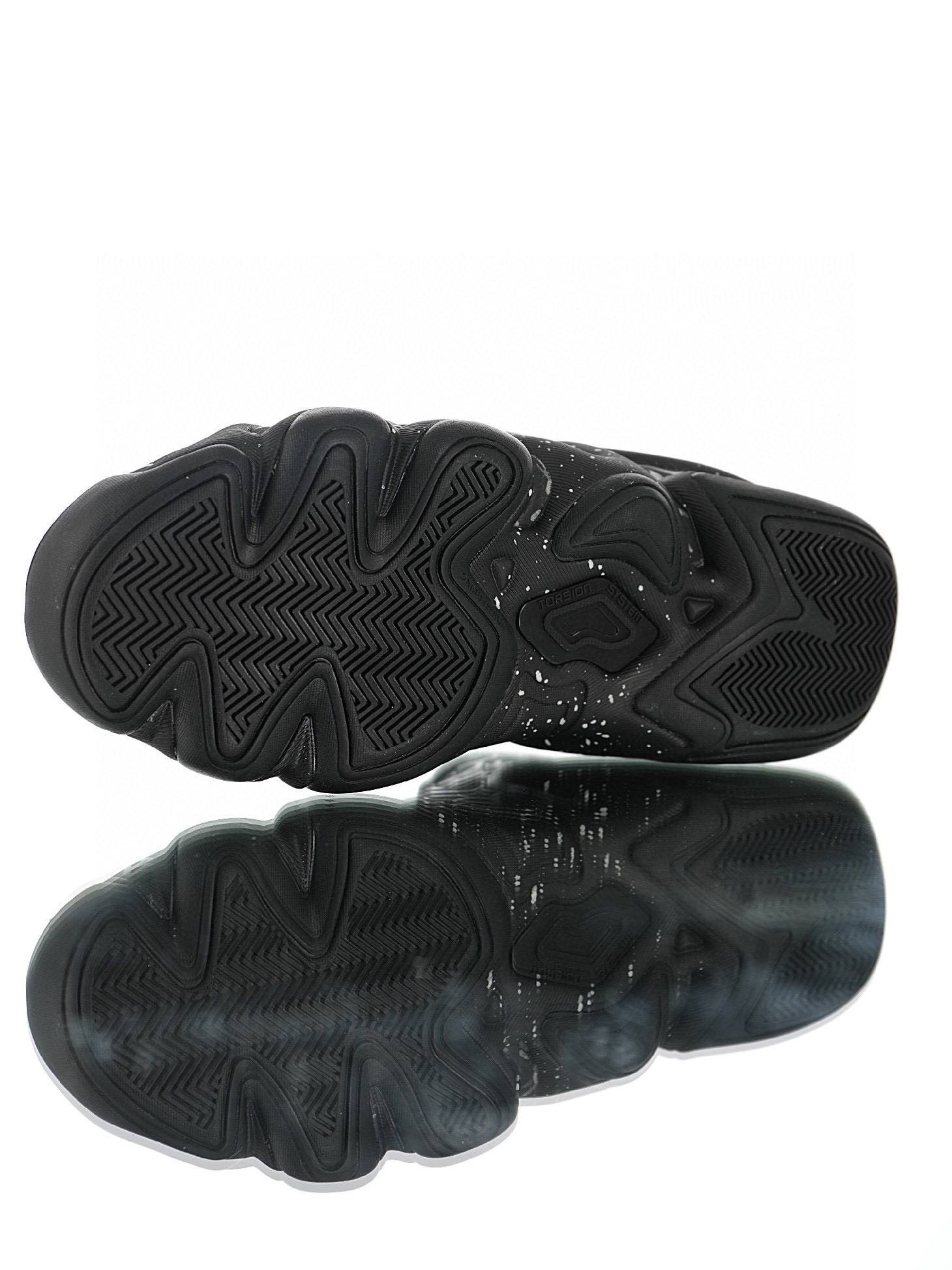 科比8 全黑荊刺潑墨夜光