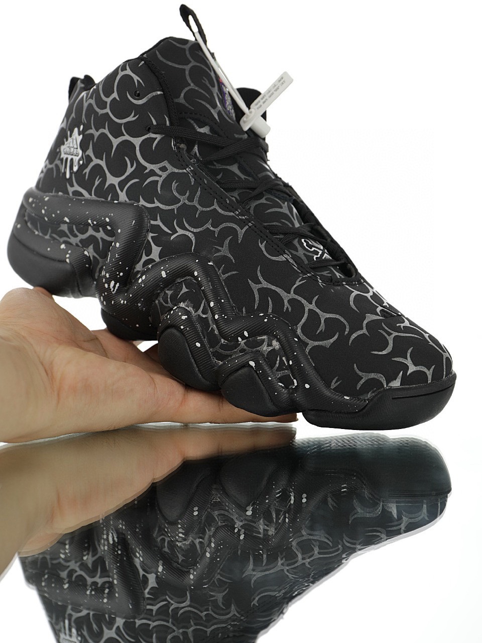 科比8 全黑荊刺潑墨夜光