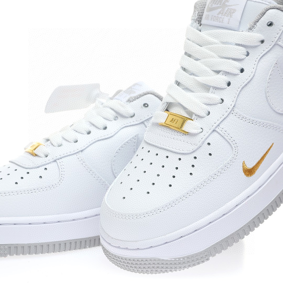 Nike Air Force 1 “40週年版白淺灰金小鉤”