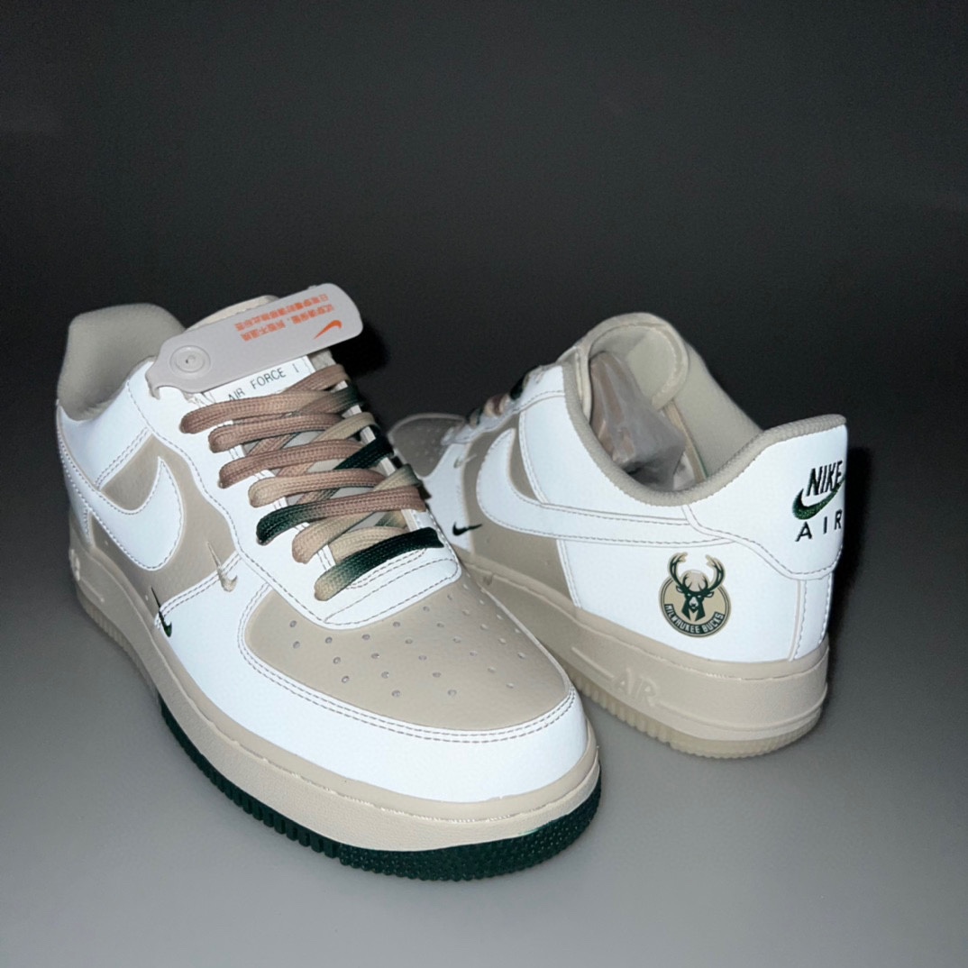 Nike Air Force 1 “雄鹿隊米白深綠迷你雙鉤子”